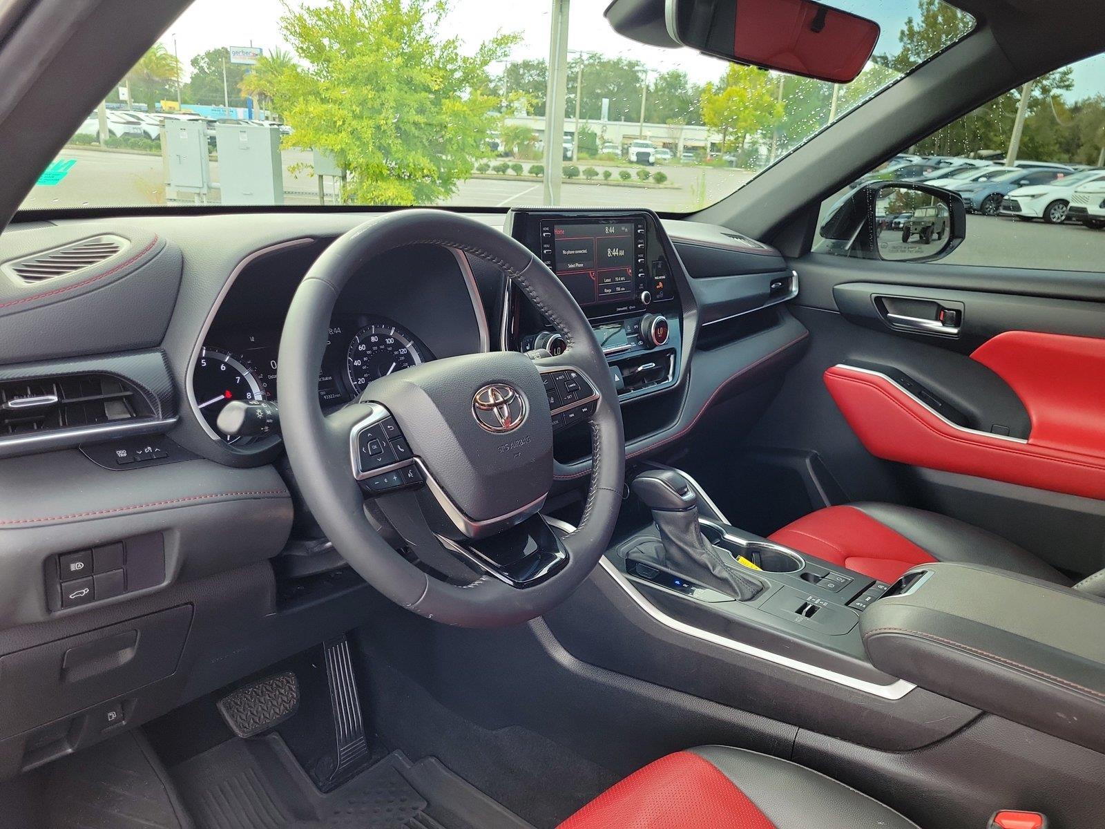 Used 2021 Toyota Highlander SUV