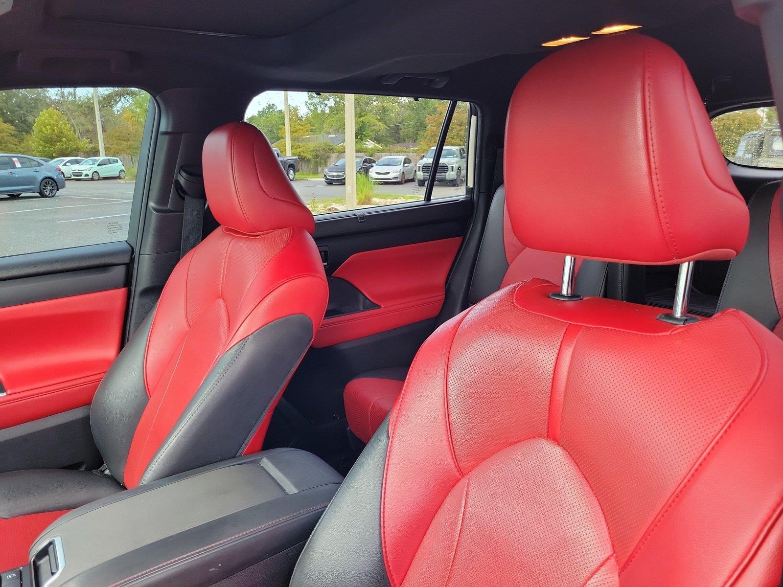 Used 2021 Toyota Highlander SUV
