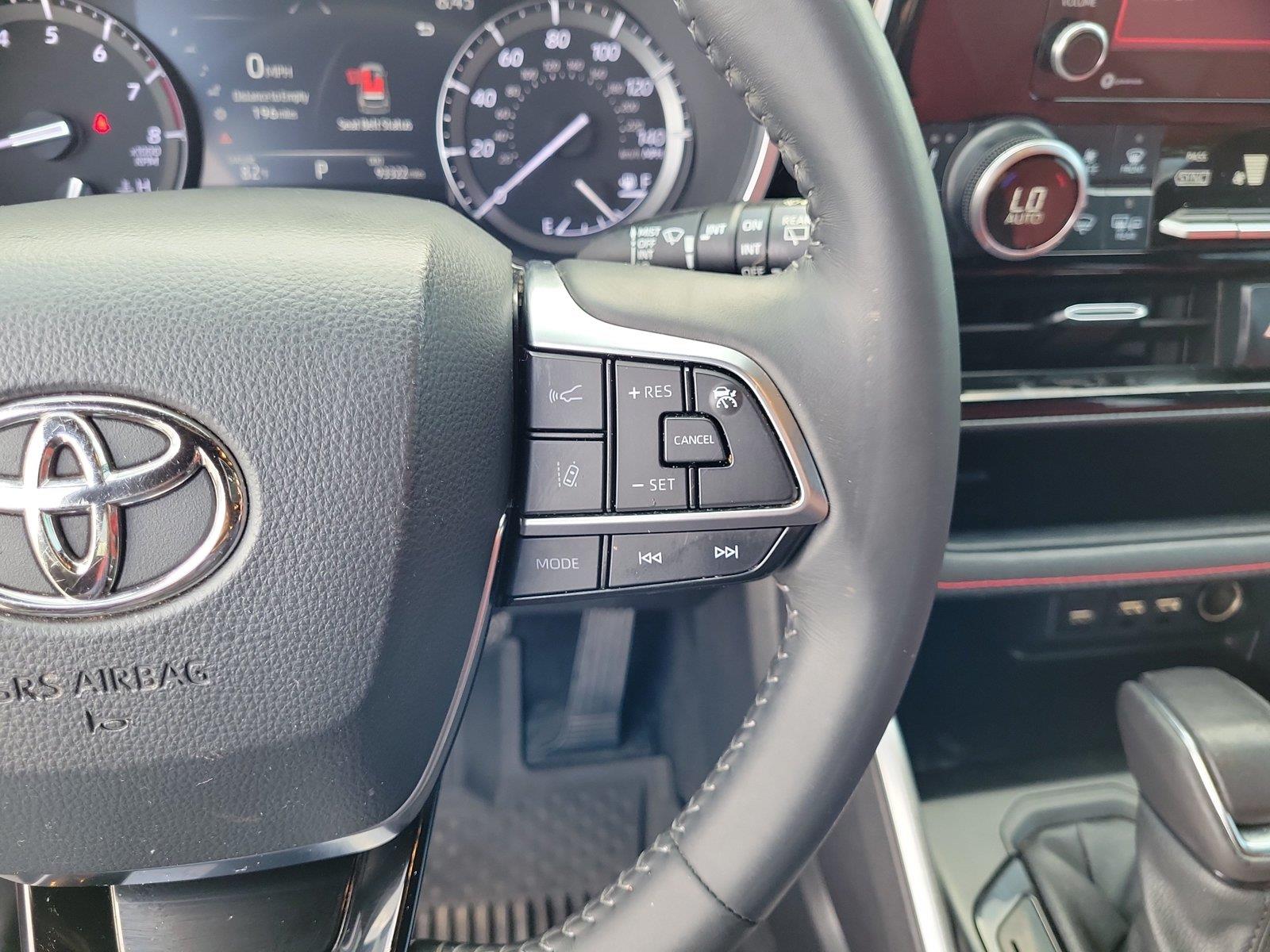 Used 2021 Toyota Highlander SUV