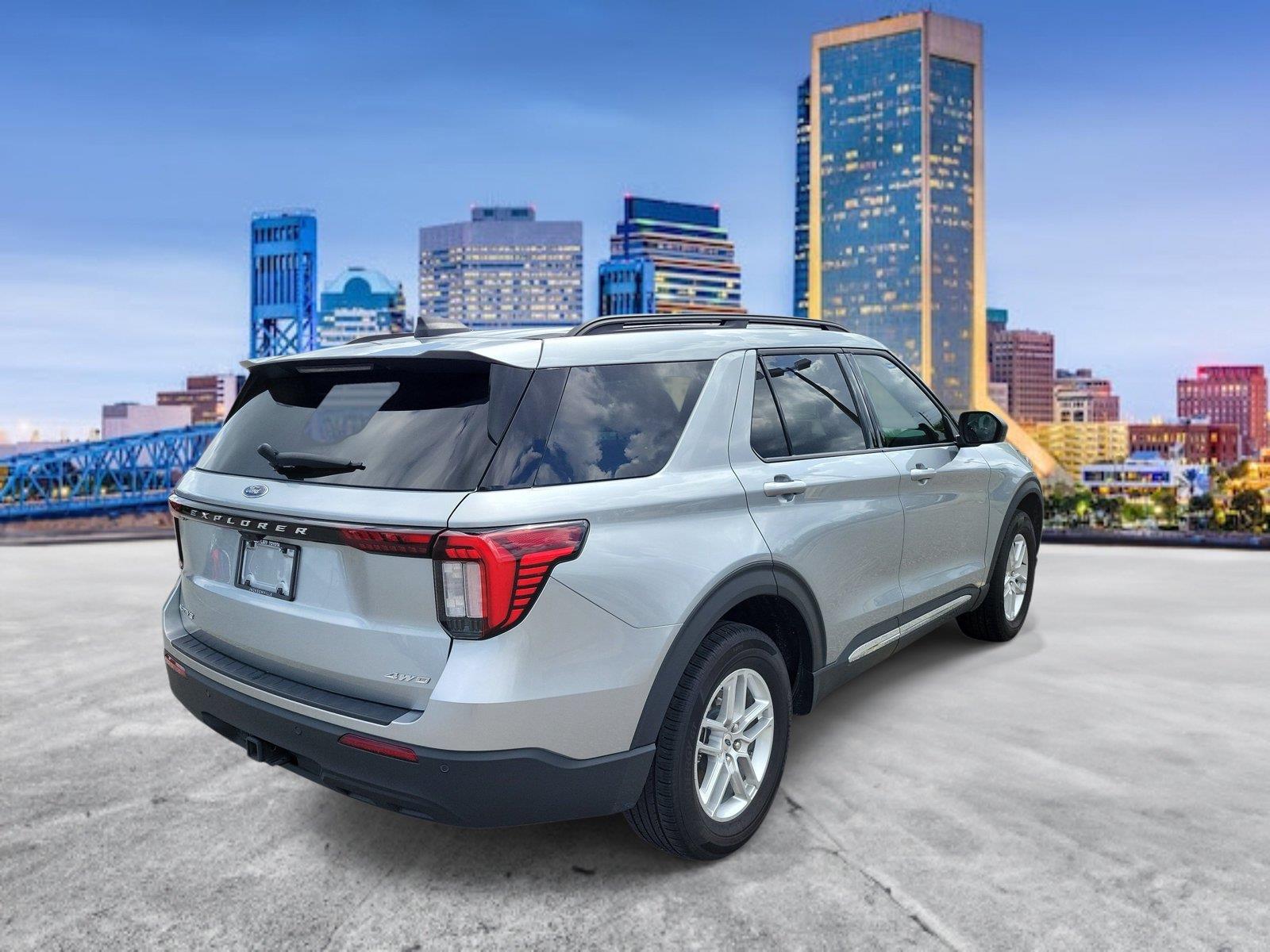 Used 2025 Ford Explorer SUV
