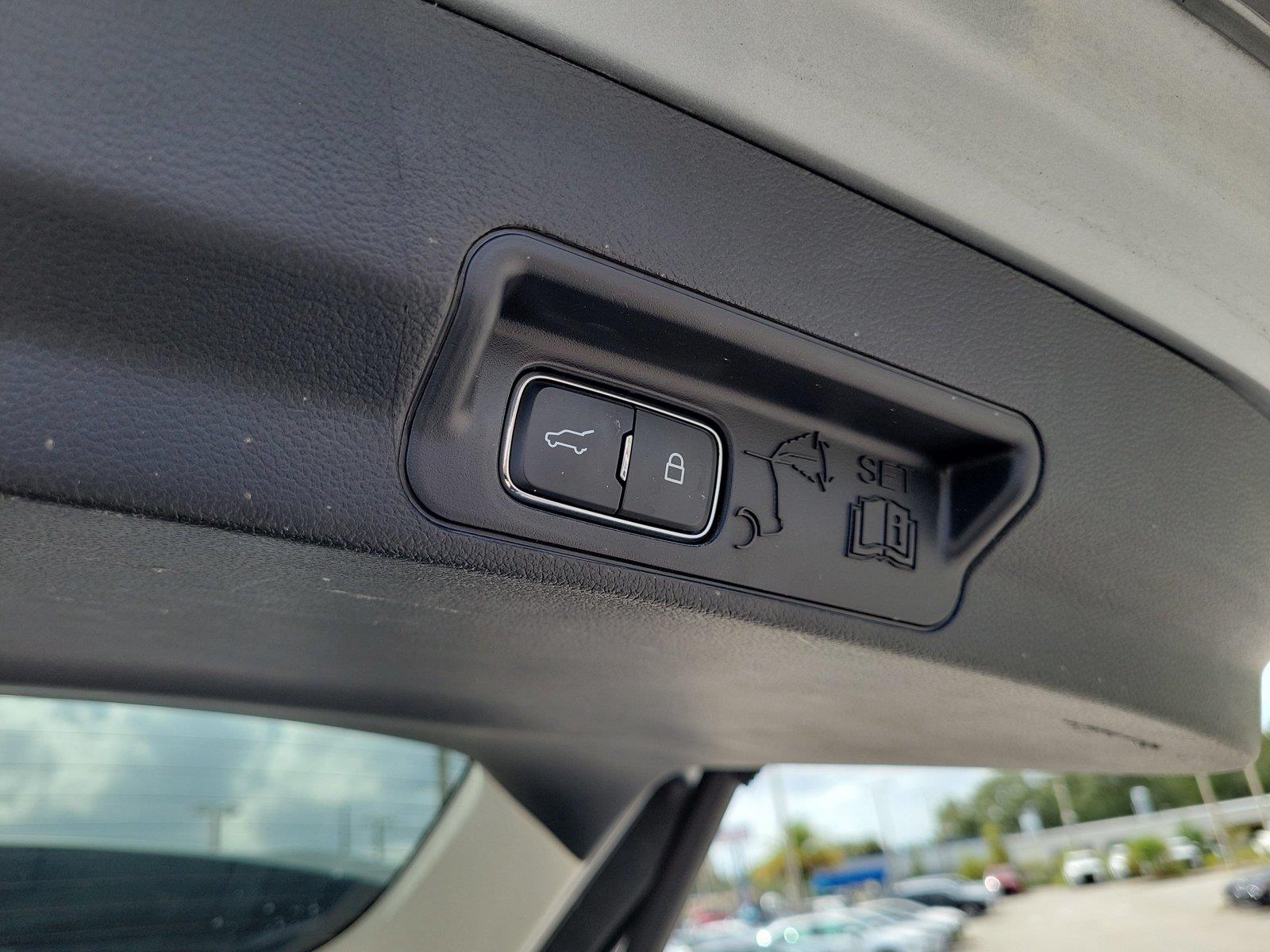 Used 2025 Ford Explorer SUV