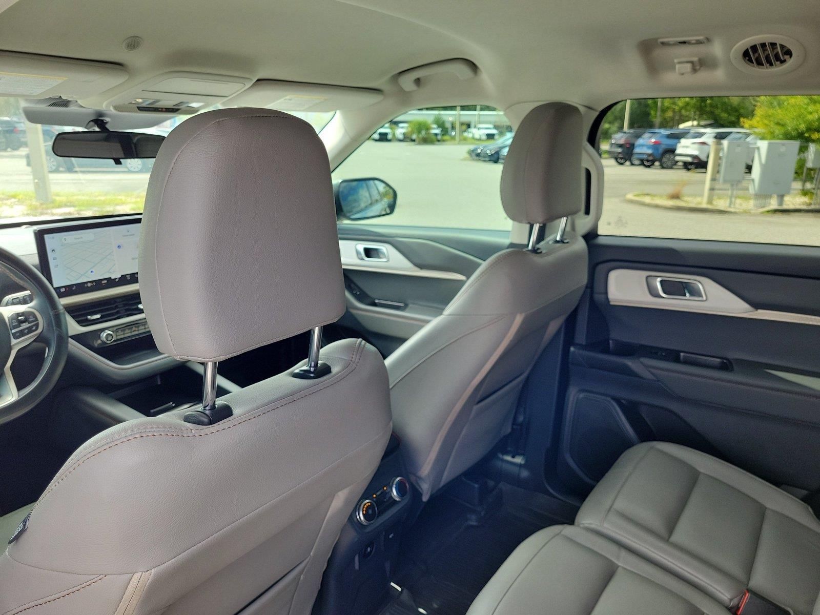 Used 2025 Ford Explorer SUV