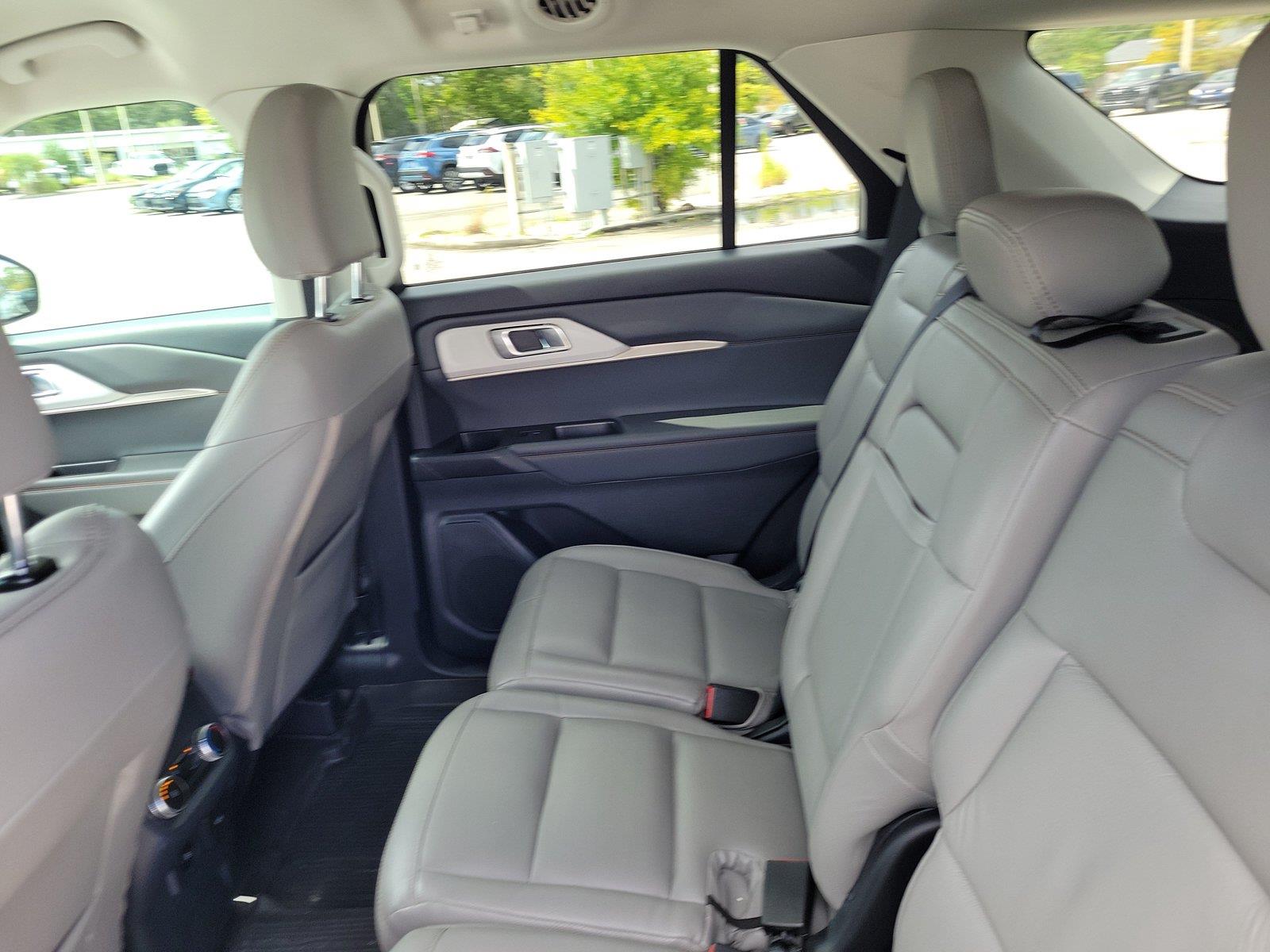 Used 2025 Ford Explorer SUV