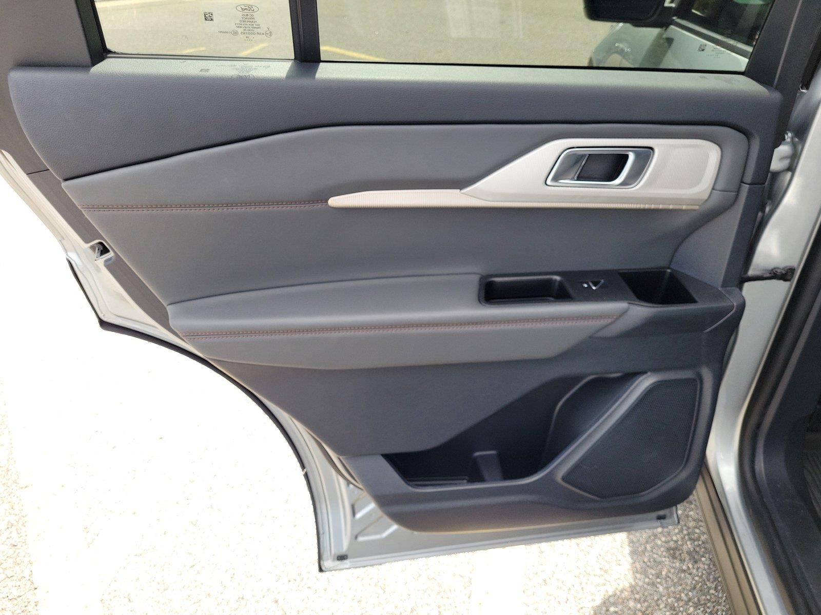 Used 2025 Ford Explorer SUV