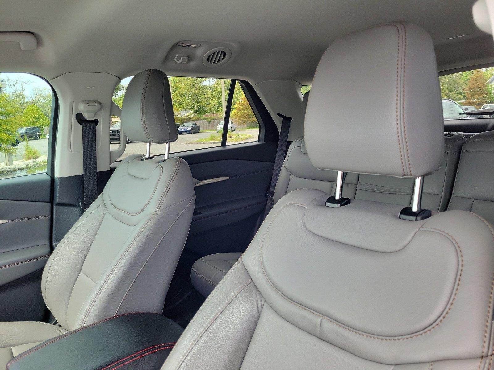 Used 2025 Ford Explorer SUV