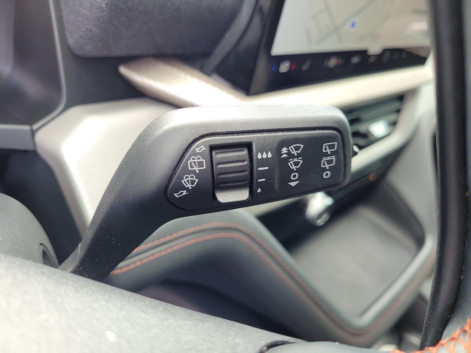 Used 2025 Ford Explorer SUV