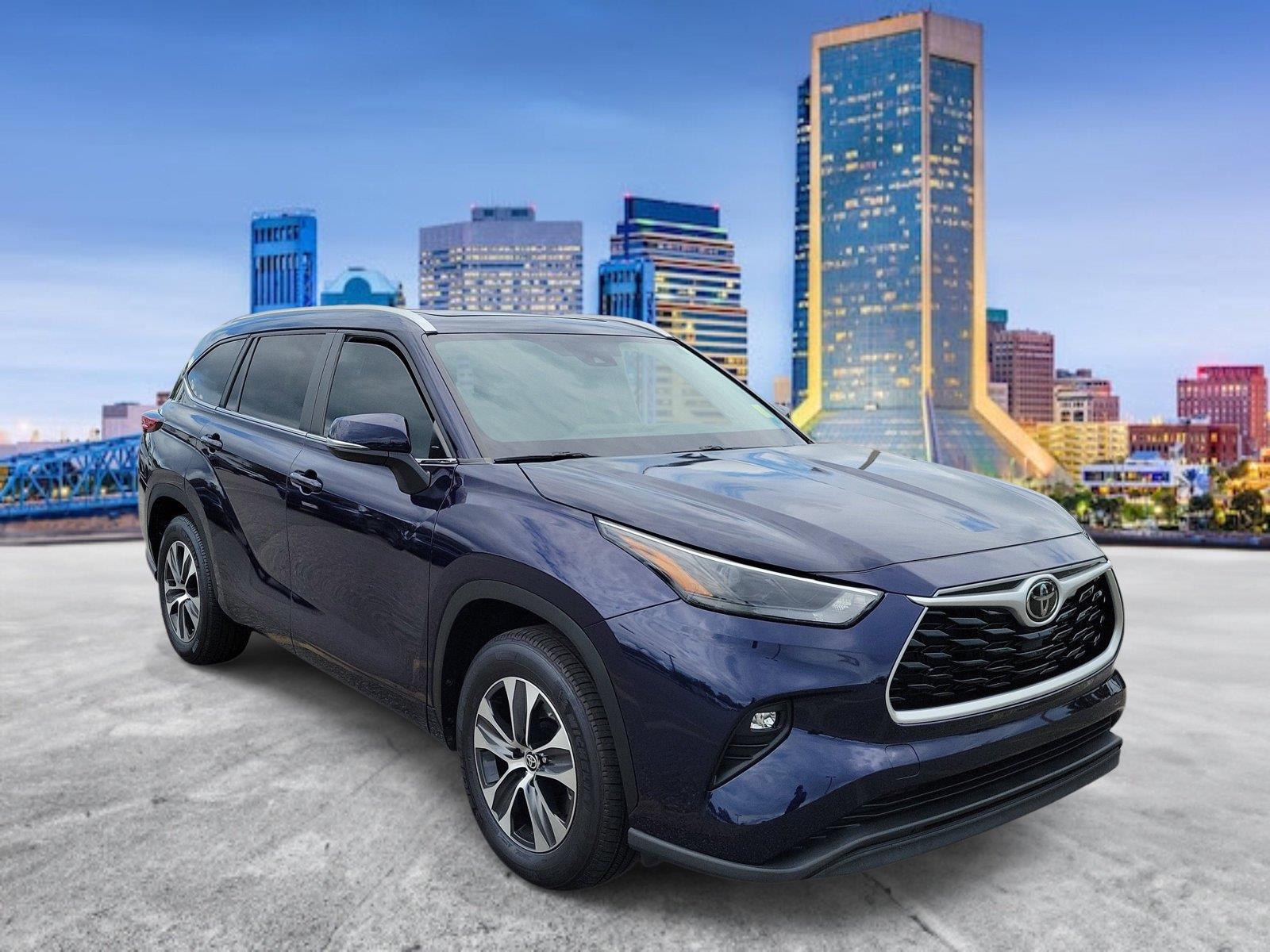 Used 2023 Toyota Highlander SUV