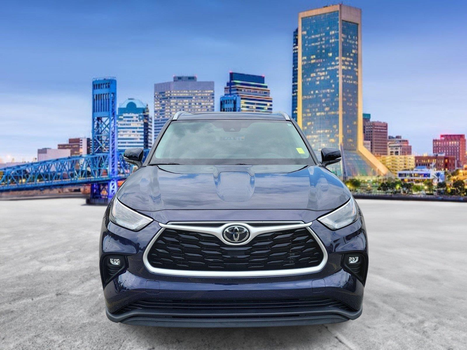 Used 2023 Toyota Highlander SUV