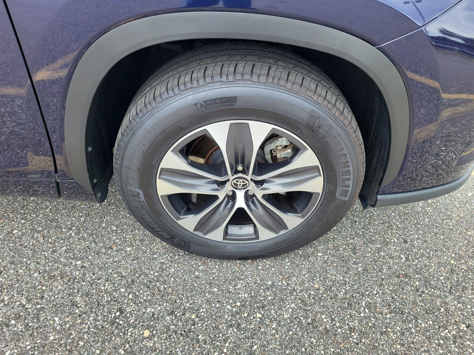 Used 2023 Toyota Highlander SUV