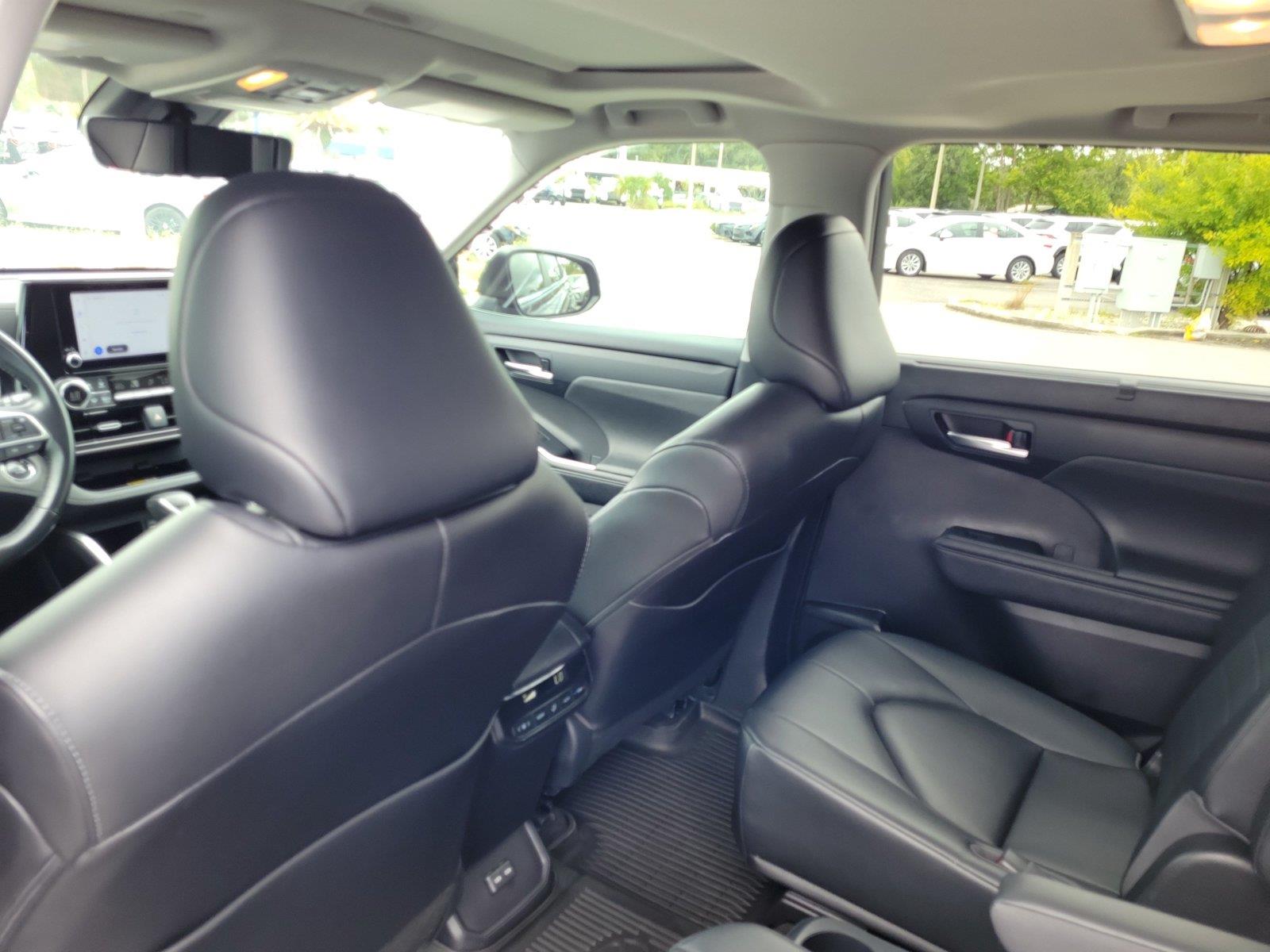 Used 2023 Toyota Highlander SUV