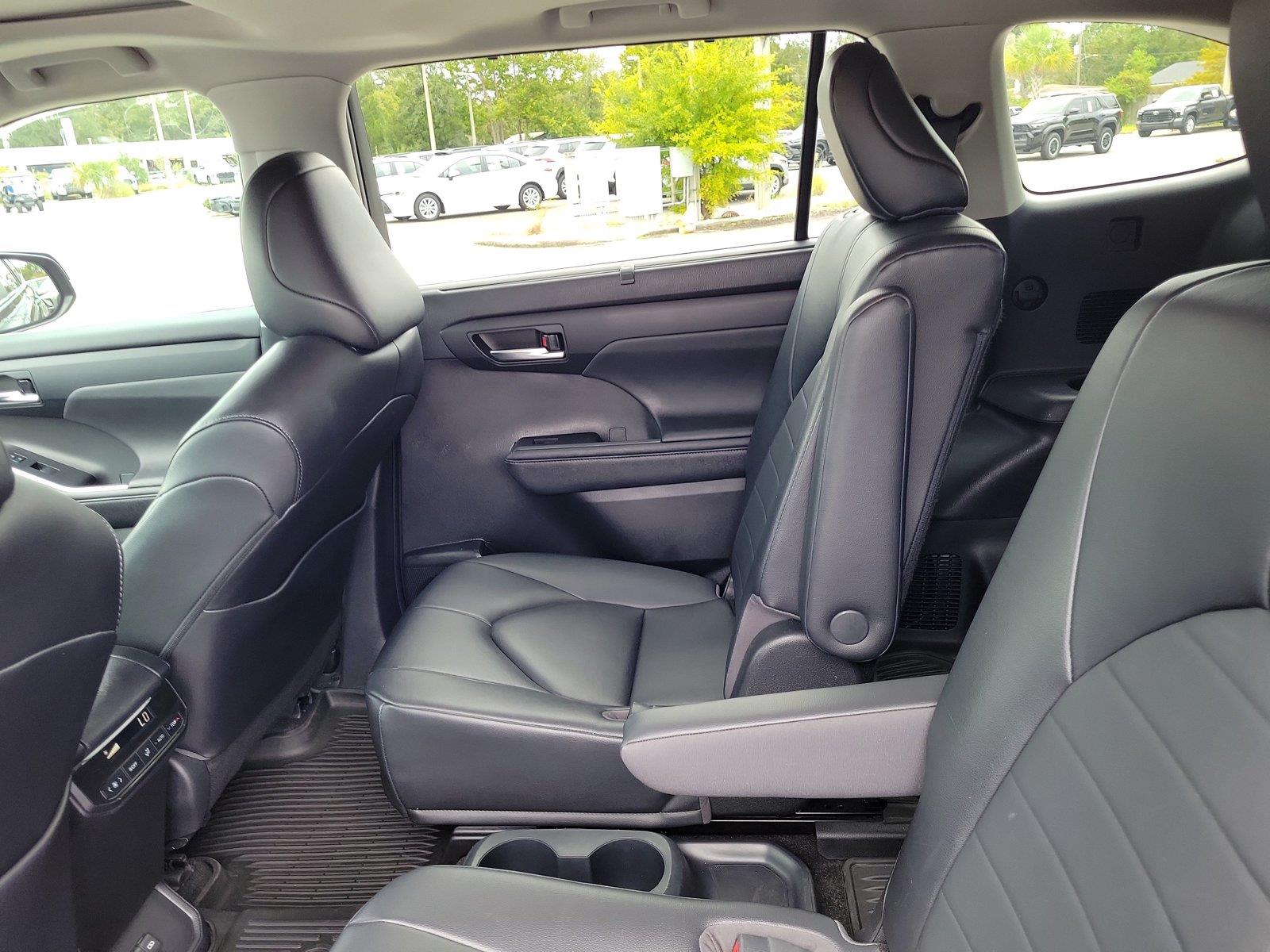 Used 2023 Toyota Highlander SUV