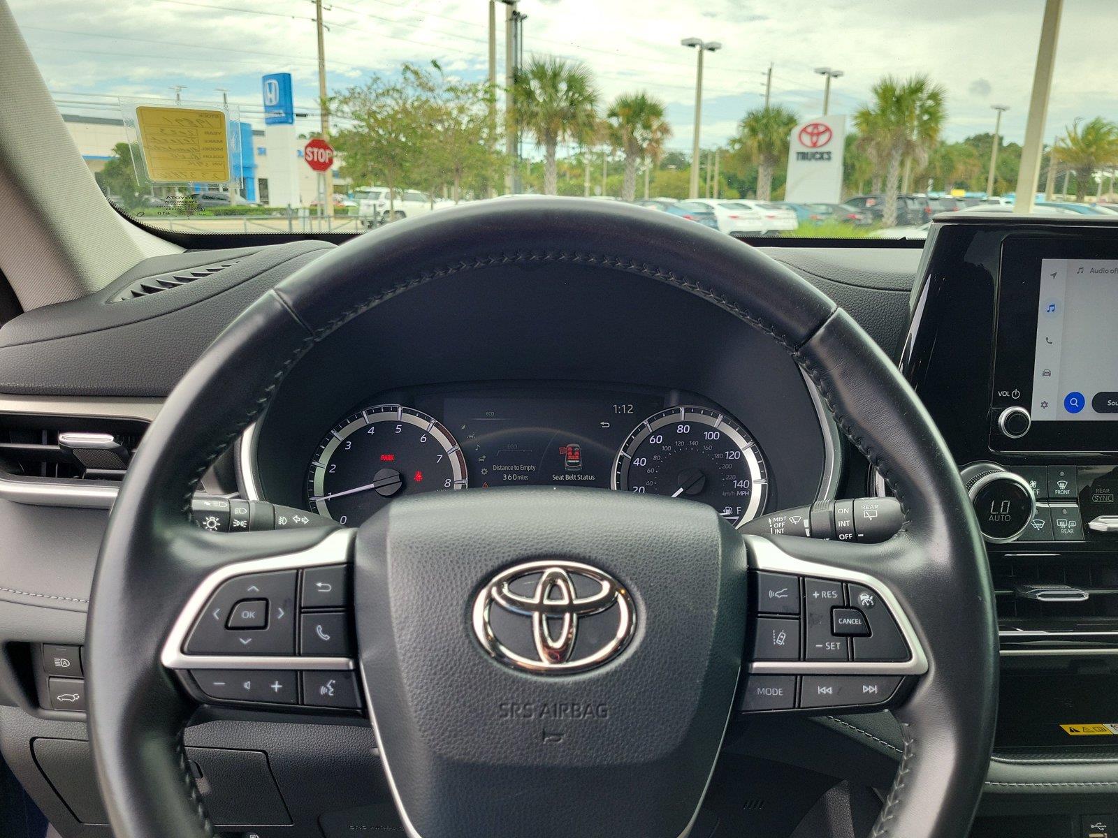 Used 2023 Toyota Highlander SUV