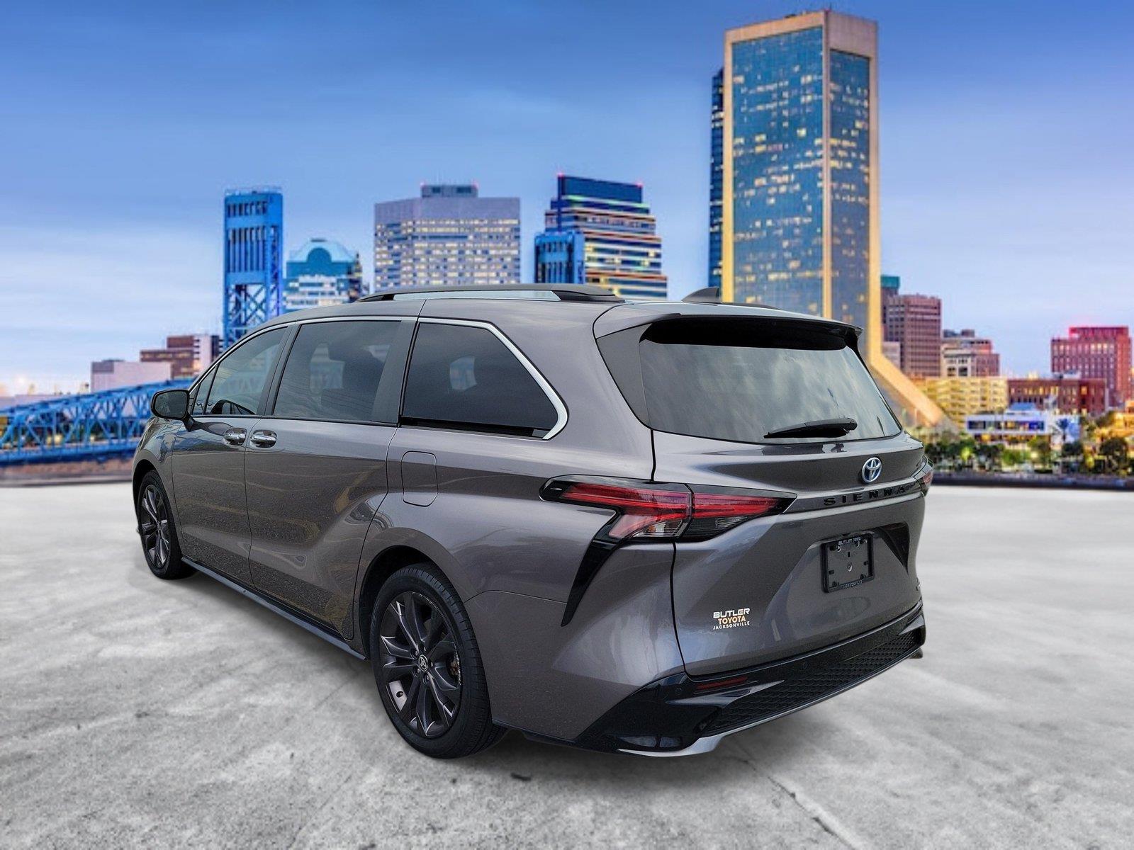 Used 2022 Toyota Sienna Van