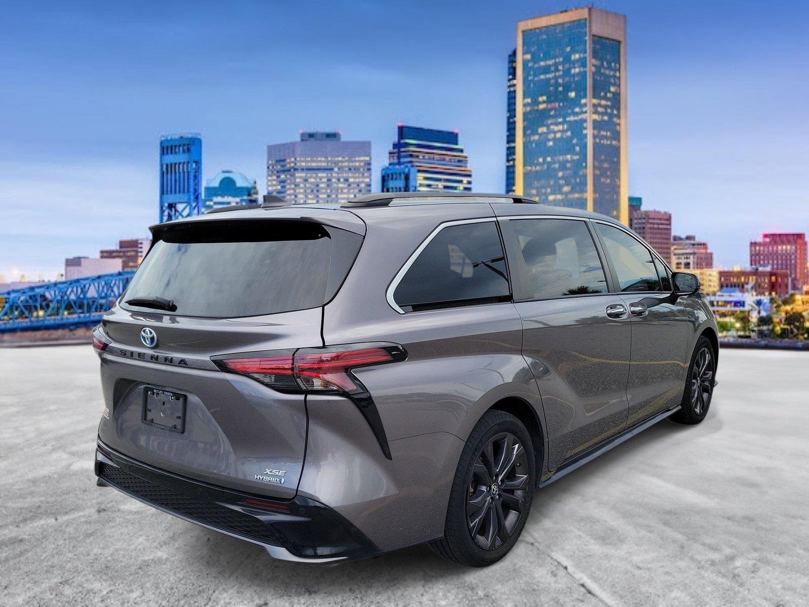 Used 2022 Toyota Sienna Van