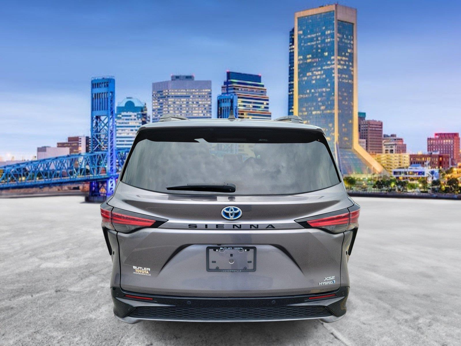 Used 2022 Toyota Sienna Van