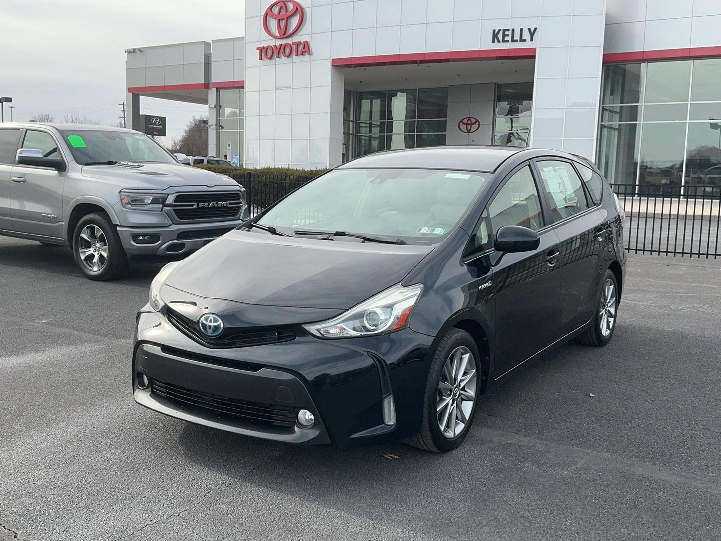 2015 Toyota Prius v Five FWD