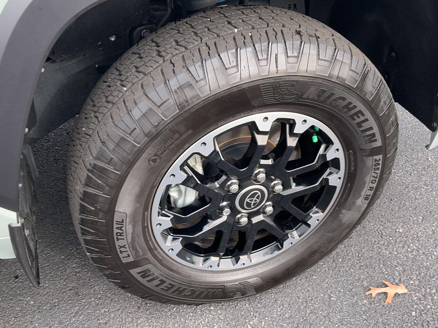 View vehicle photo 6