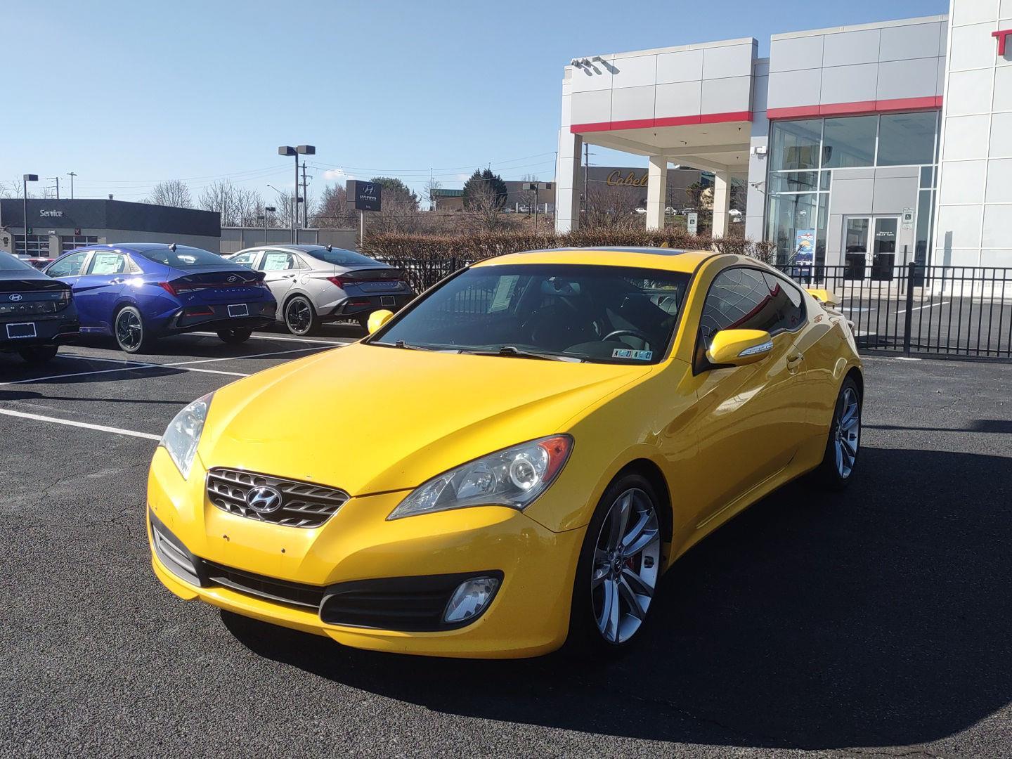 2010 Hyundai Genesis Coupe 3.8 Track RWD with Navigation