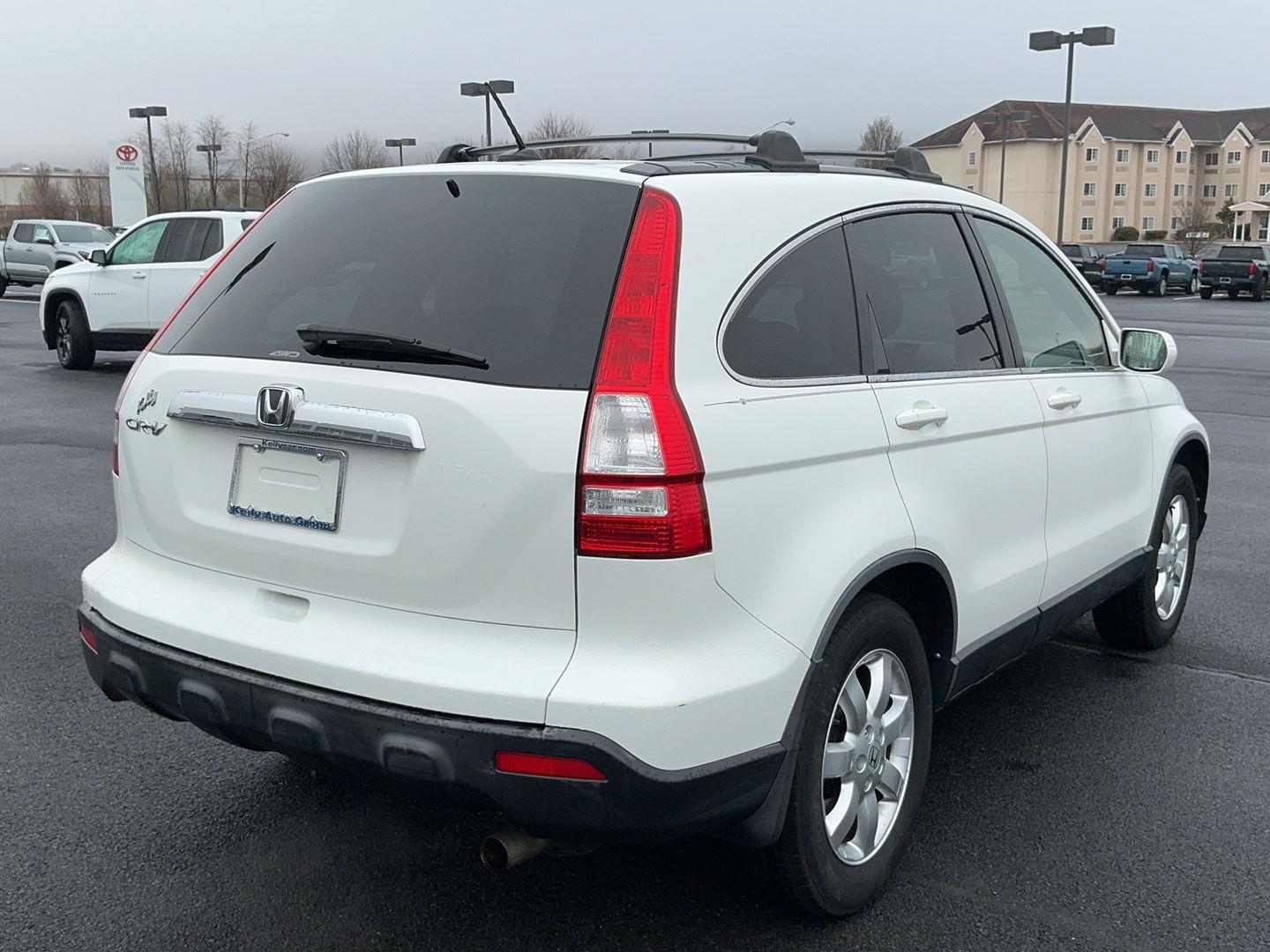 View vehicle photo 7