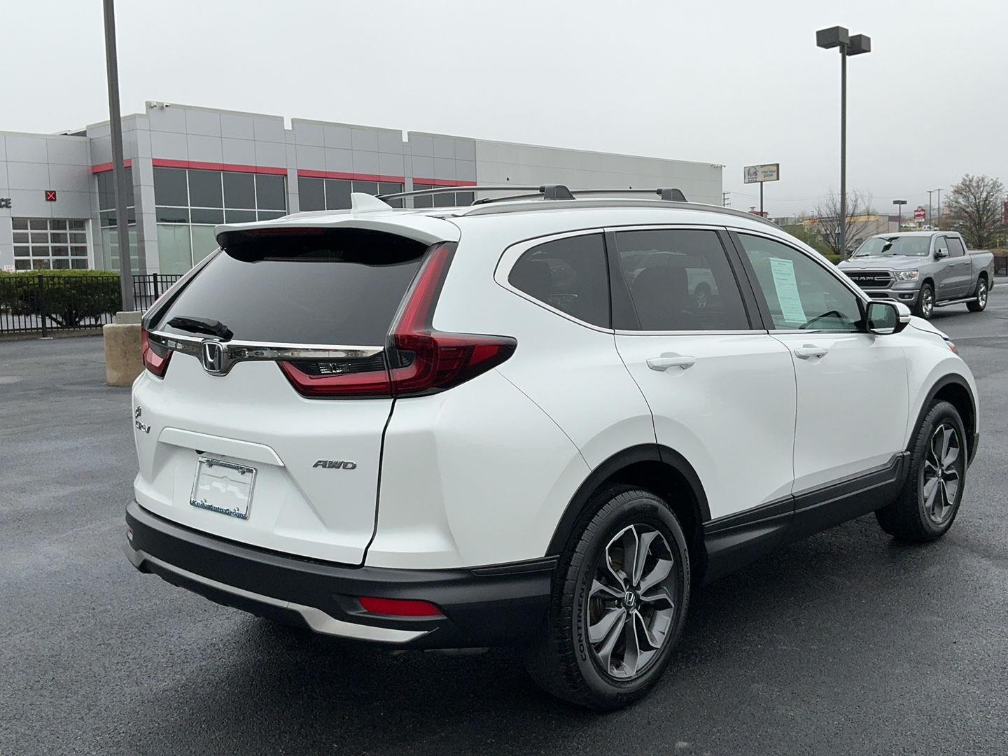 View vehicle photo 5