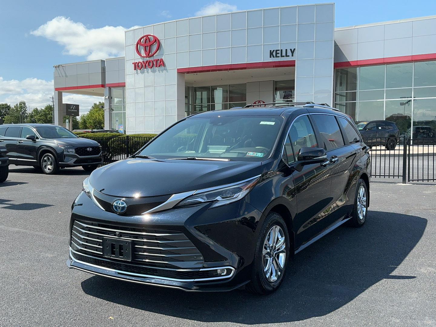 Midnight Black Metallic 2023 Toyota Sienna Minivan All-Wheel Drive Continuously Variable Transmission