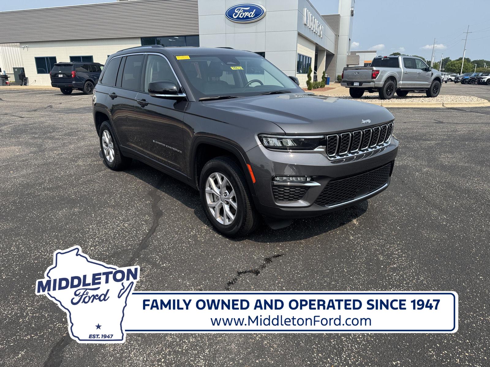 Baltic Gray Metallic Clearcoat 2022 Jeep Grand Cherokee SUV / Crossover Four-Wheel Drive 8-Speed Automatic