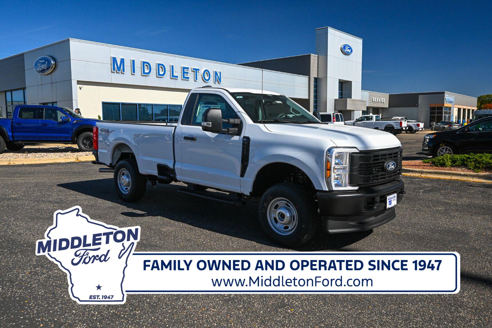 Oxford White 2027 Ford F-250 Super Duty Pickup Truck Four-Wheel Drive Automatic