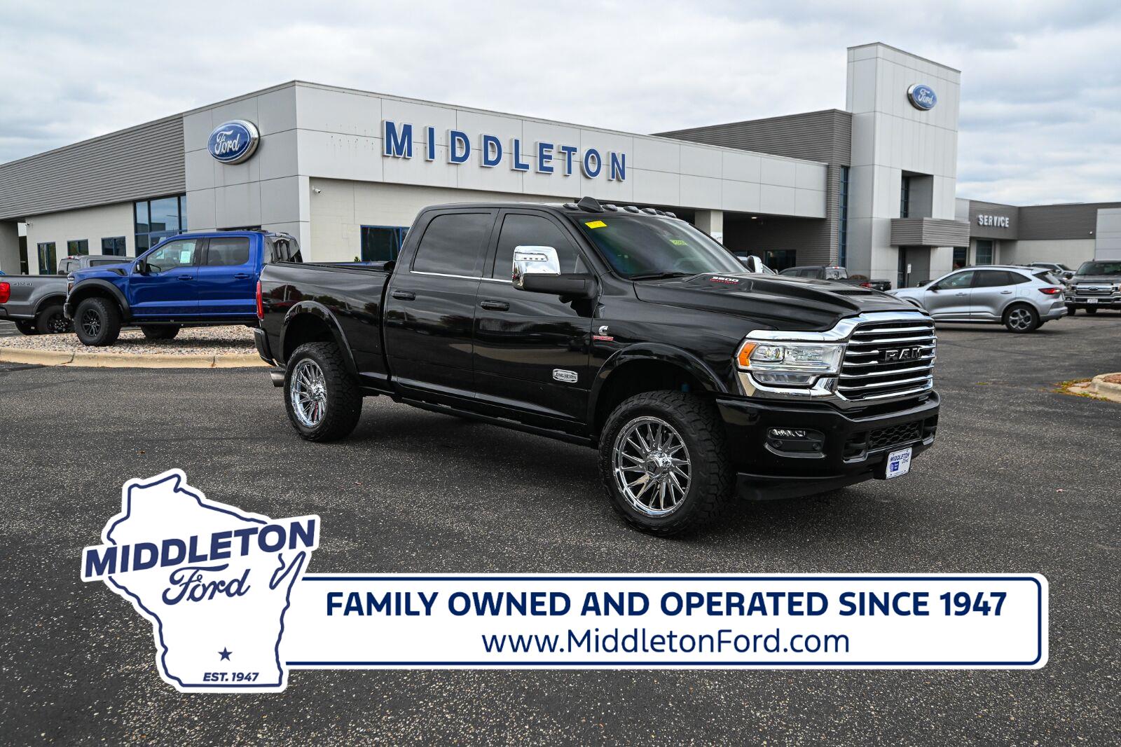 Diamond Black Crystal Pearlcoat 2023 RAM 2500 Pickup Truck Four-Wheel Drive 6-Speed Automatic