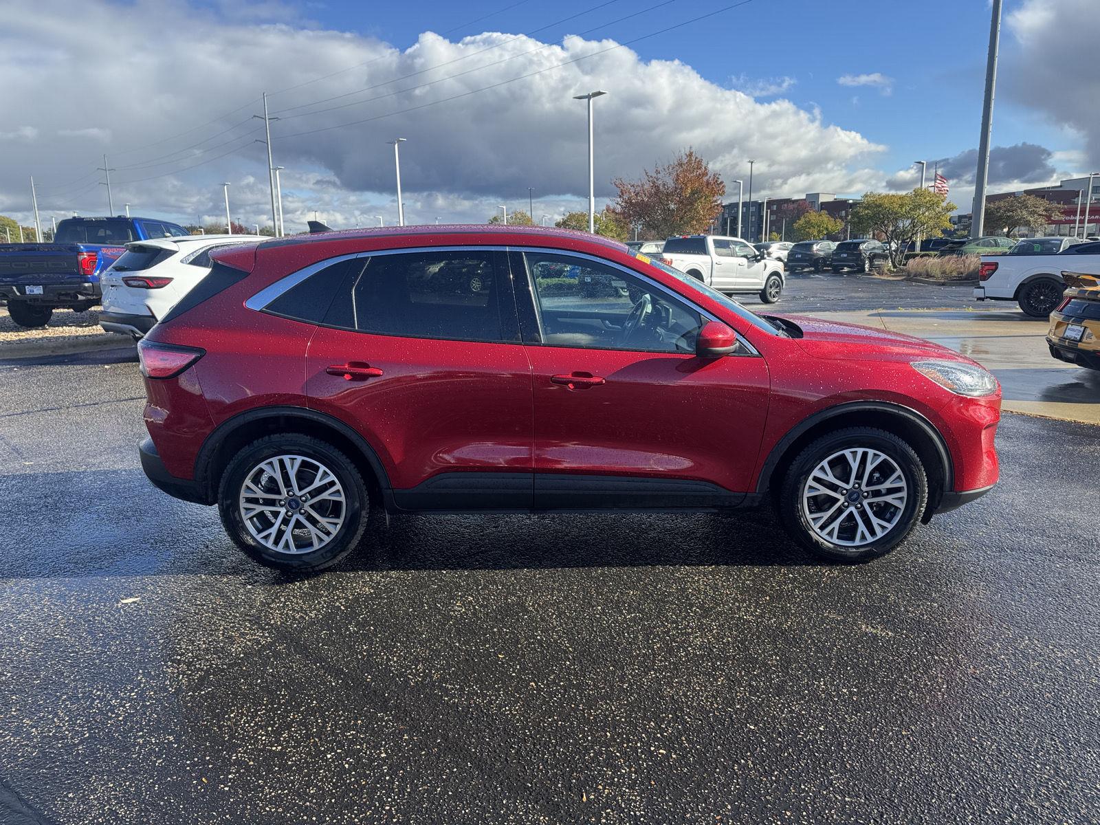 Rapid Red Metallic Tinted Clearcoat 2022 Ford Escape Hybrid SUV / Crossover All-Wheel Drive Continuously Variable Transmission