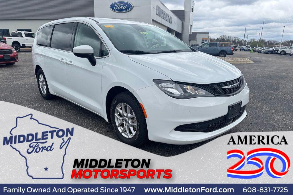 Bright White Clearcoat 2023 Chrysler Voyager Minivan Front-Wheel Drive 9-Speed Automatic
