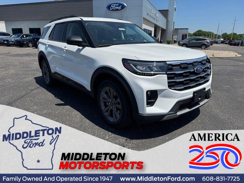 Star White Metallic Tri-Coat 2026 Ford Explorer SUV / Crossover All-Wheel Drive Automatic