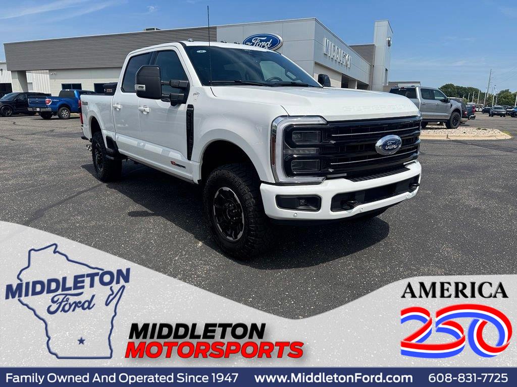Star White Metallic Tri-Coat 2026 Ford F-250 Super Duty Pickup Truck Four-Wheel Drive Automatic