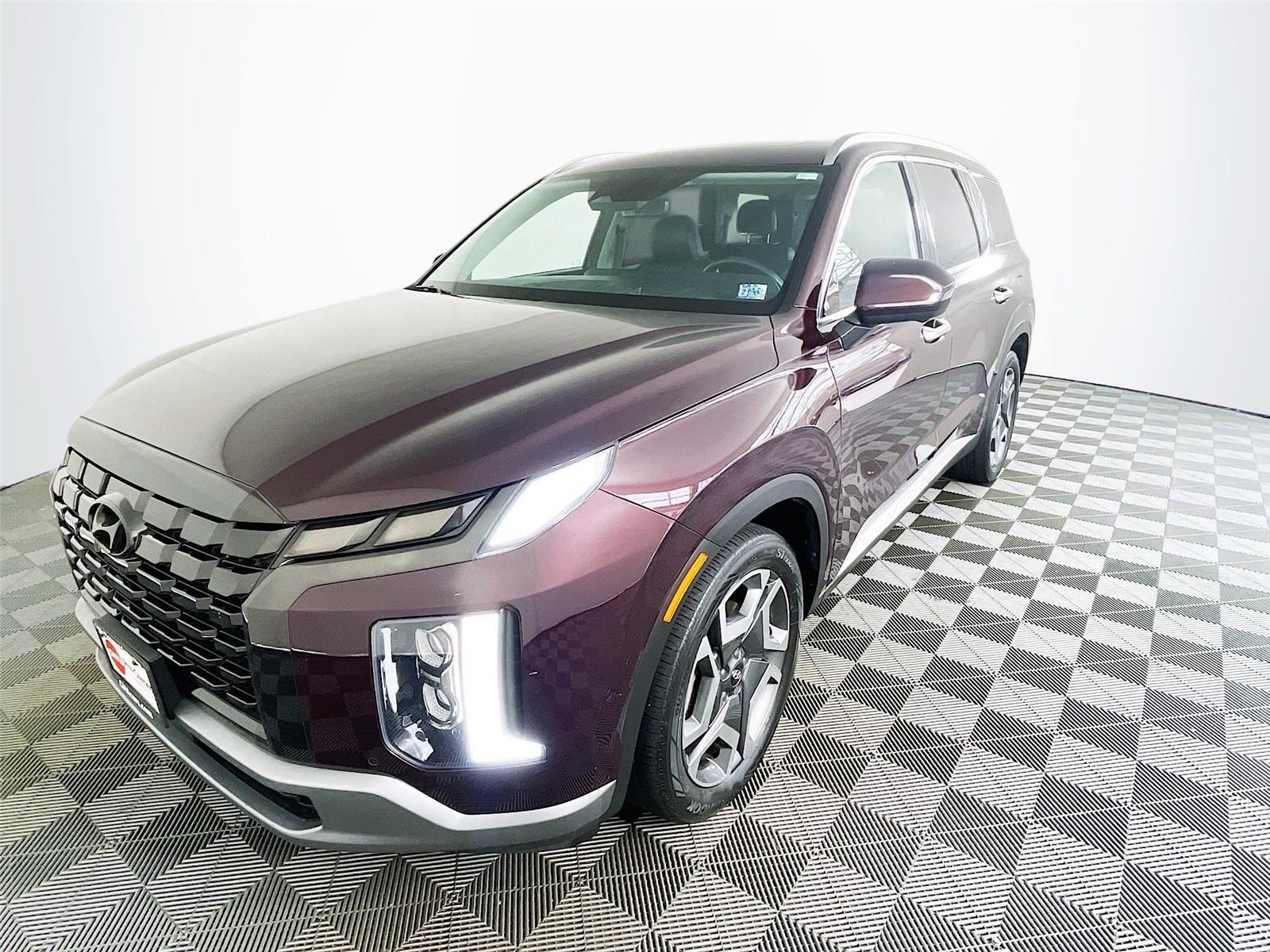 View vehicle photo 3