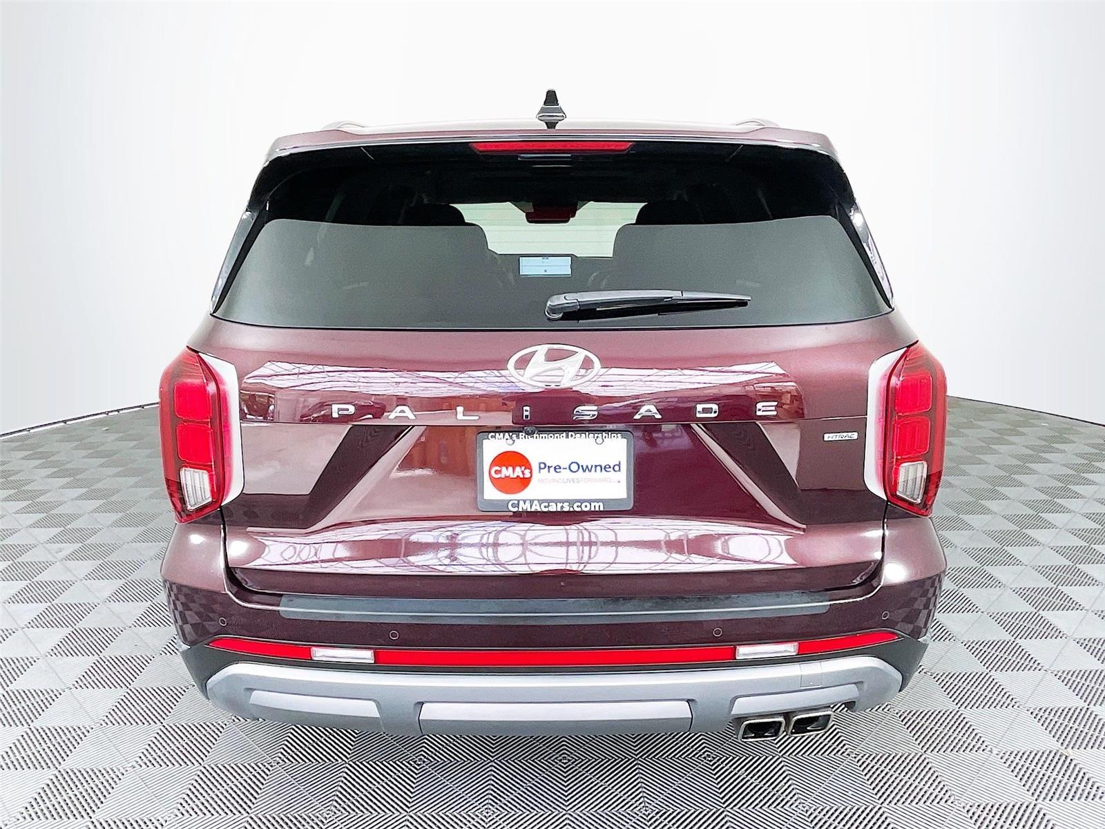 View vehicle photo 7