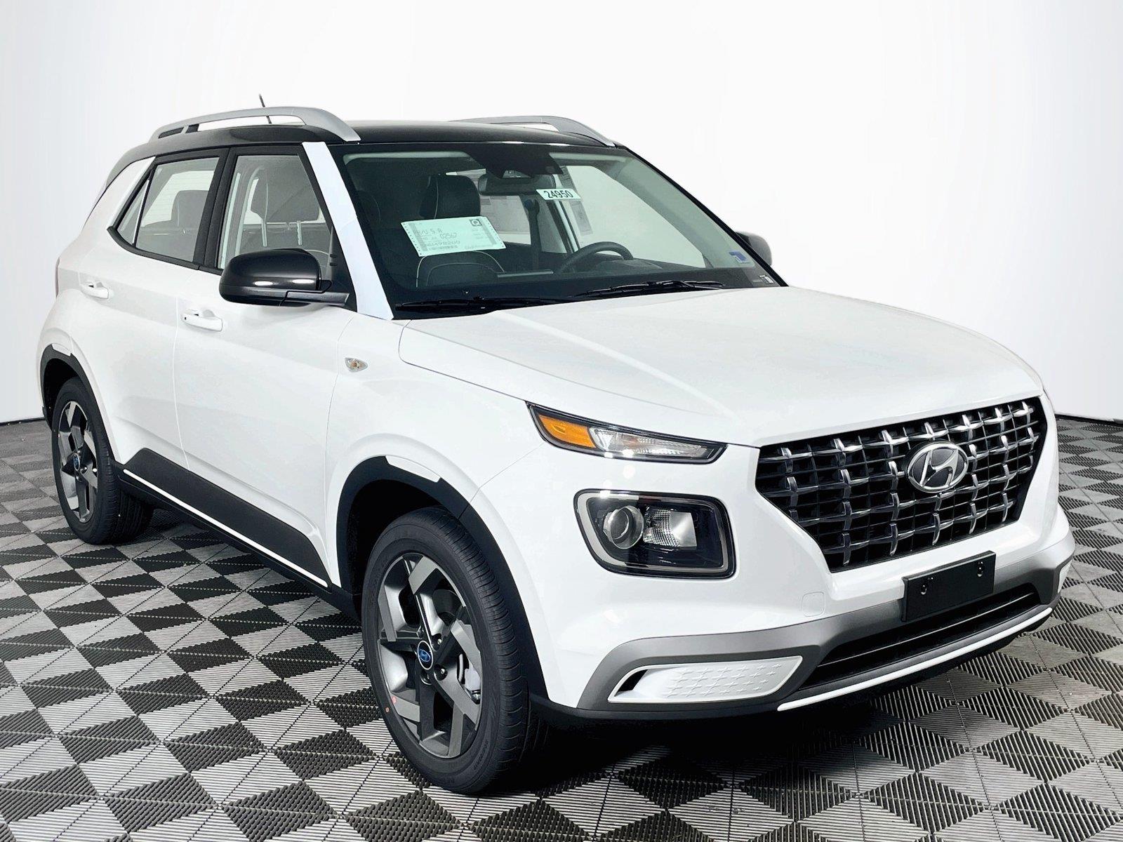 Lunar White w/Black Roof 2026 Hyundai Venue SUV / Crossover Front-Wheel Drive Continuously Variable Transmission