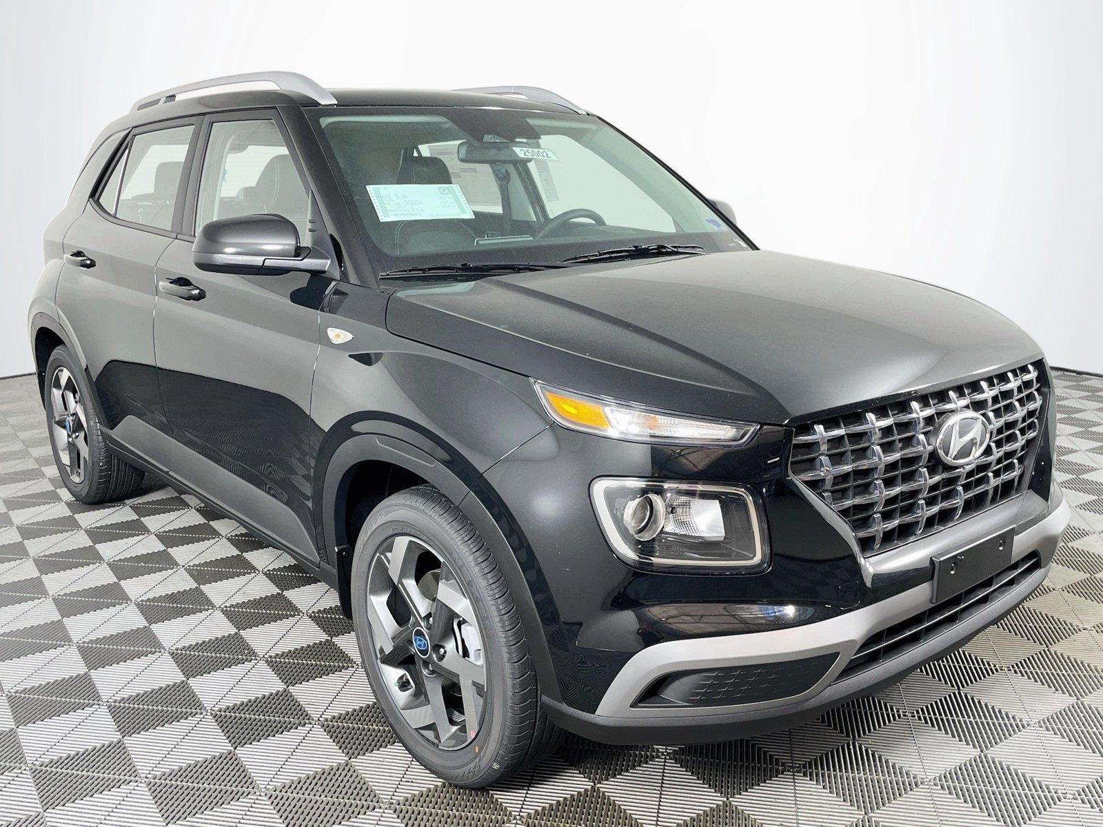 Onyx Black 2026 Hyundai Venue SUV / Crossover Front-Wheel Drive Continuously Variable Transmission