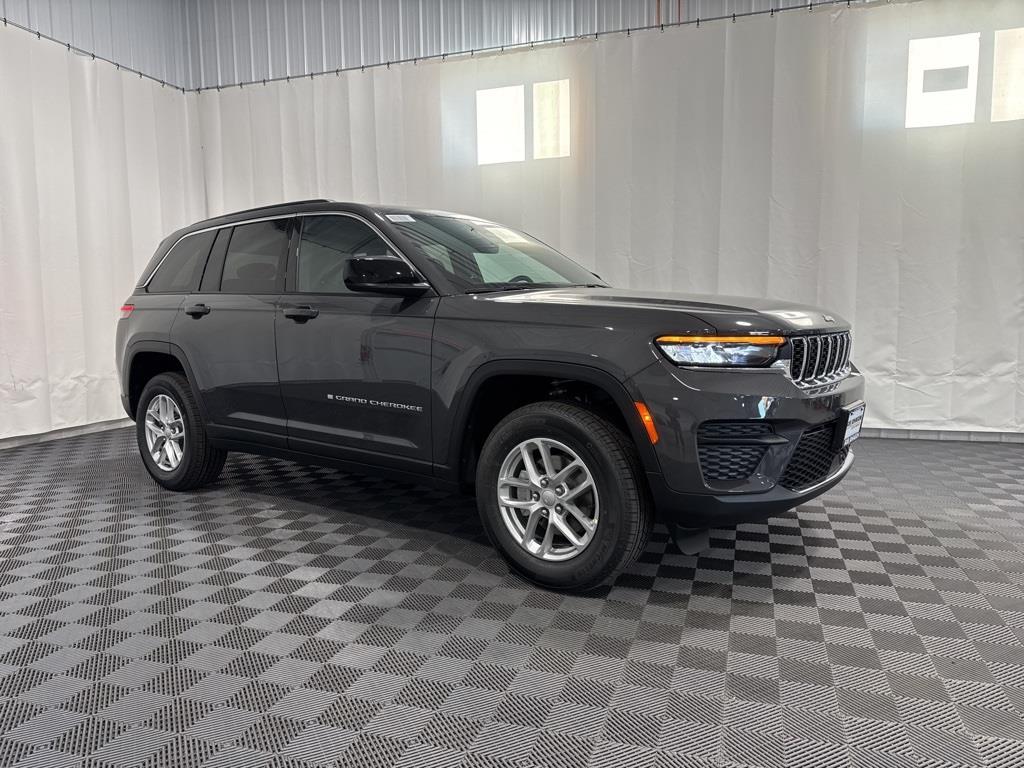 2025 Jeep Grand Cherokee Laredo's photo