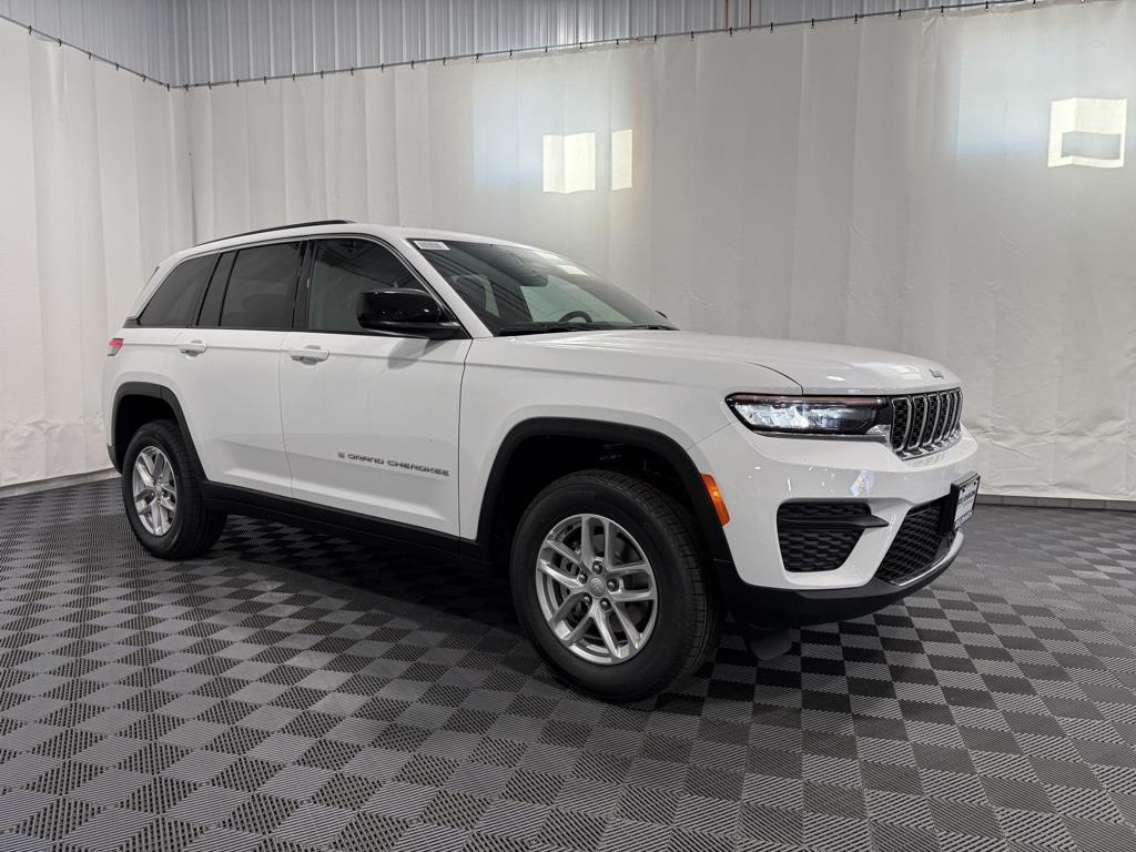 2025 Jeep Grand Cherokee Laredo's photo