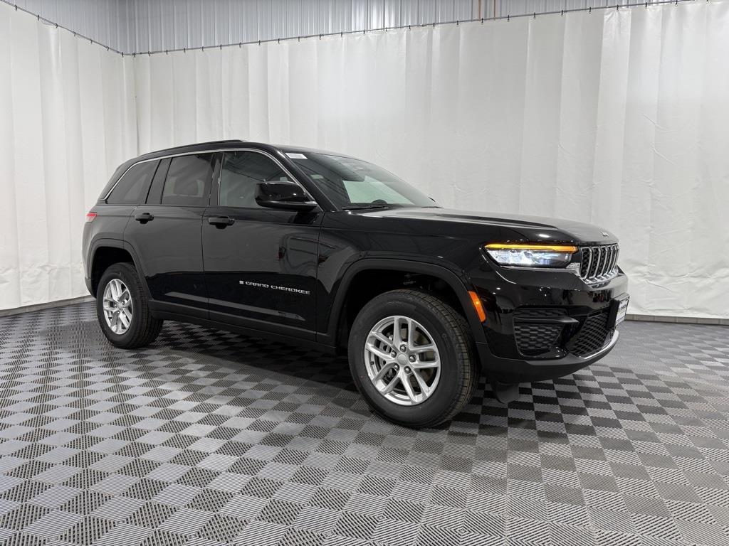 2025 Jeep Grand Cherokee Laredo's photo