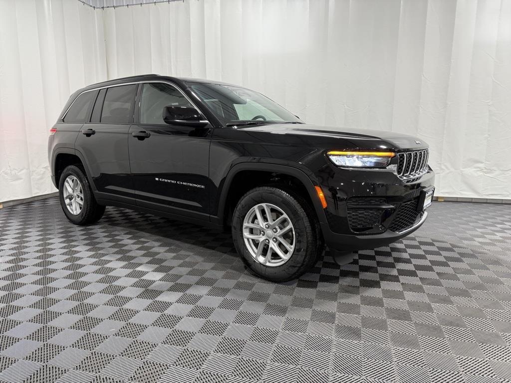 2025 Jeep Grand Cherokee Laredo's photo