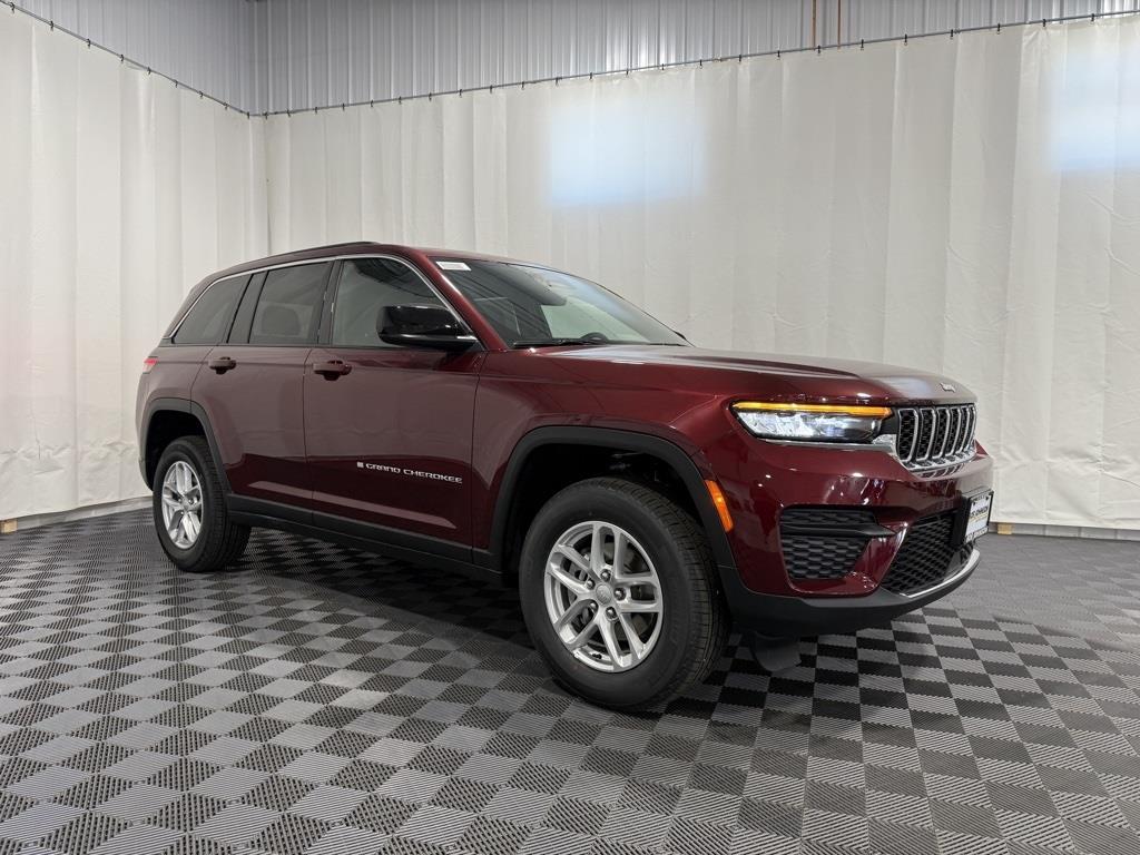 2025 Jeep Grand Cherokee Laredo's photo