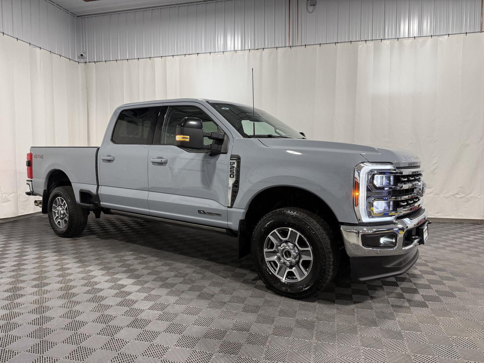2025 Ford F-250 Super Duty Lariat Crew Cab 4WD