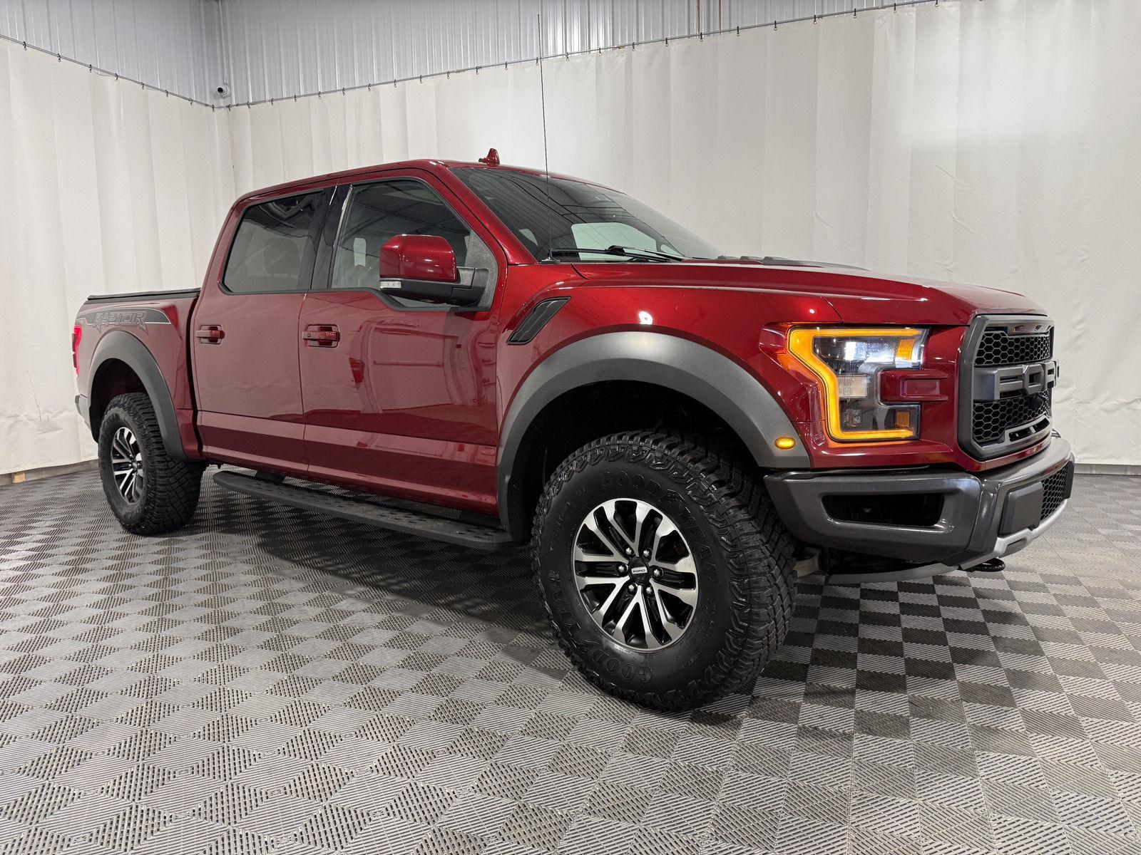 Ruby Red Metallic Tinted Clearcoat 2019 Ford F-150 Pickup Truck Four-Wheel Drive Automatic