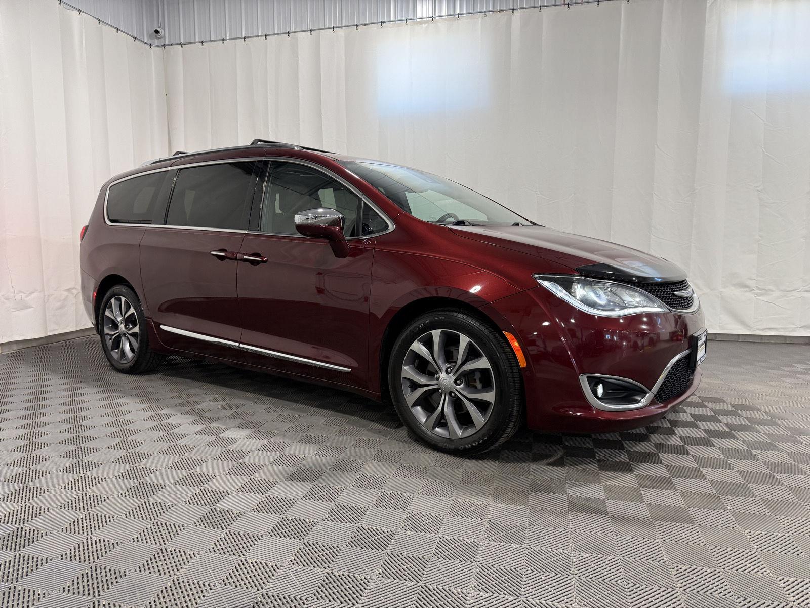Velvet Red Pearlcoat 2019 Chrysler Pacifica Minivan Front-Wheel Drive 9-Speed Automatic