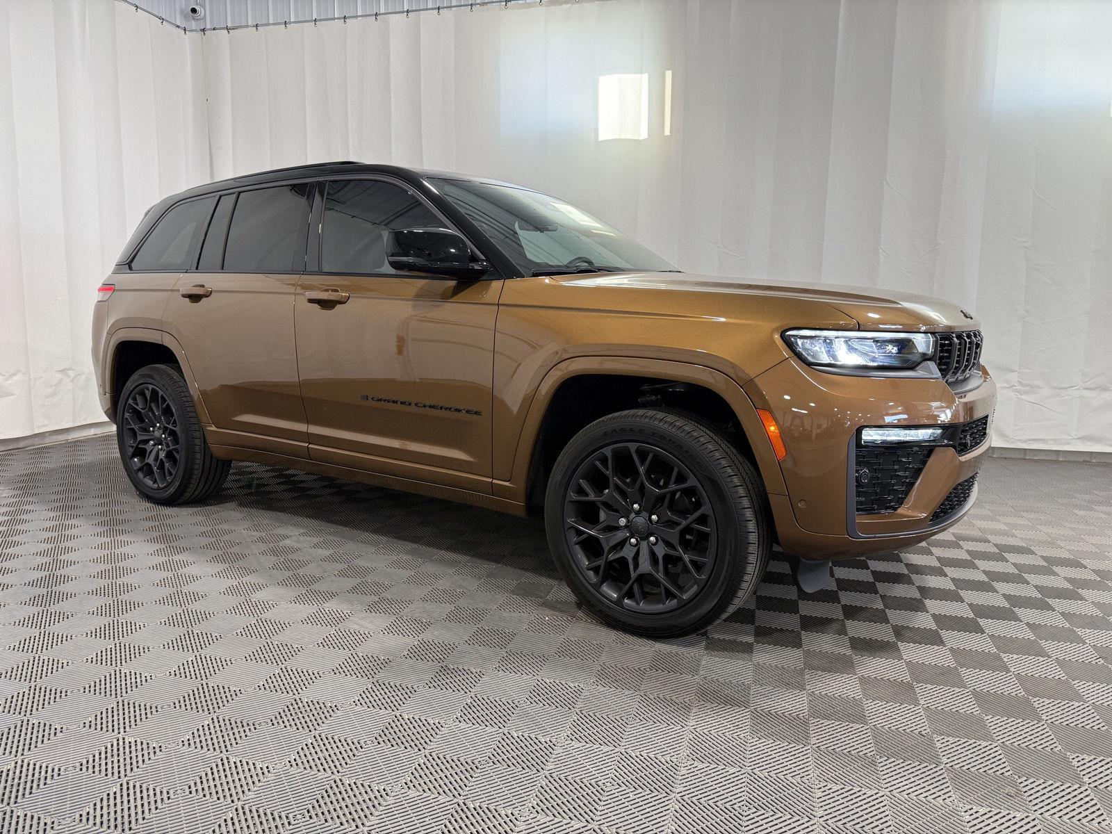 2026 Jeep Grand Cherokee Summit 4WD
