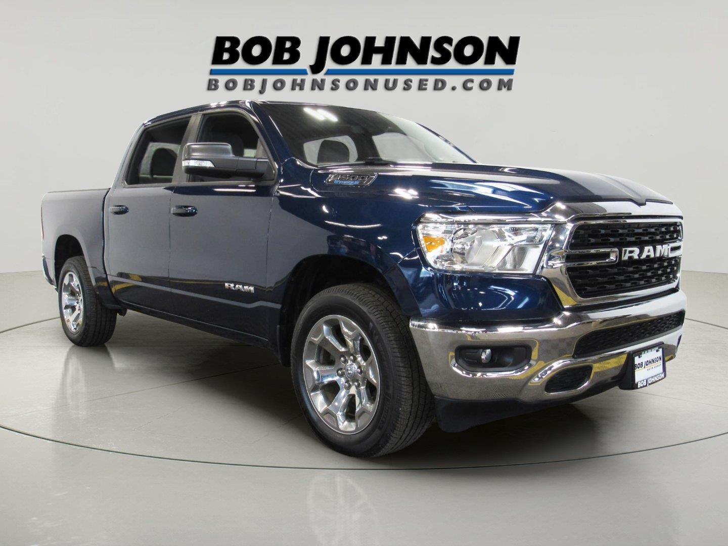 Diamond Black Crystal Pearlcoat 2022 RAM 1500 Pickup Truck Four-Wheel Drive 8-Speed Automatic