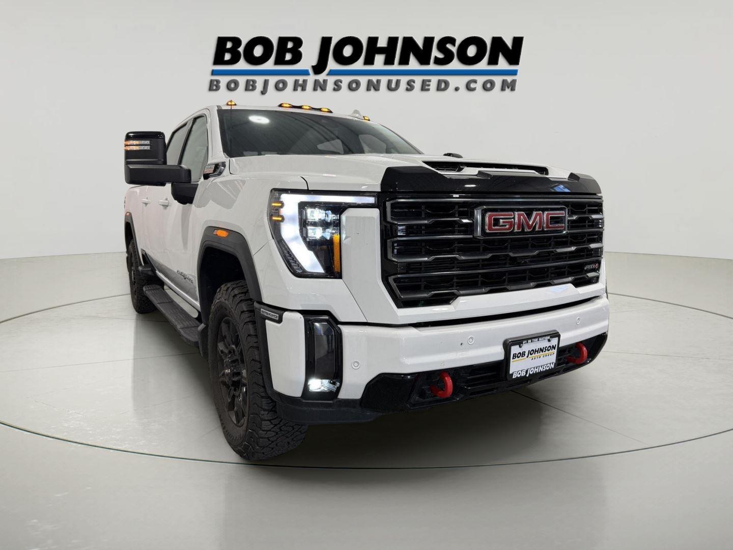 Summit White 2024 GMC Sierra 2500HD Pickup Truck Four-Wheel Drive Automatic