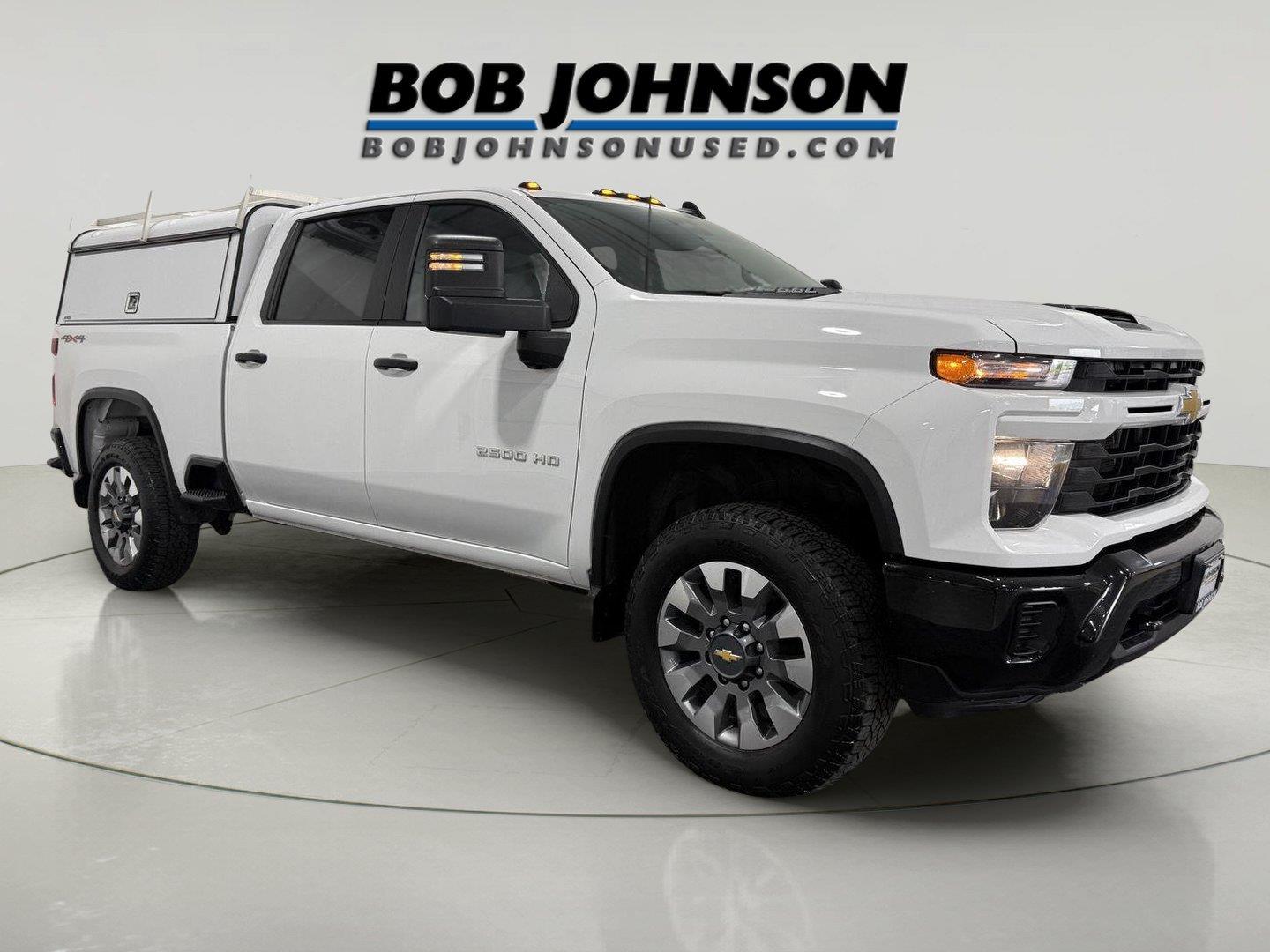 Summit White 2026 Chevrolet Silverado 2500HD Pickup Truck Four-Wheel Drive Automatic