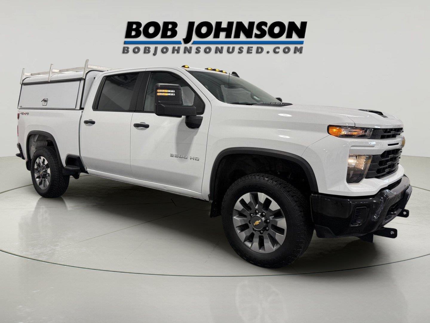 Summit White 2025 Chevrolet Silverado 2500HD Pickup Truck Four-Wheel Drive Automatic