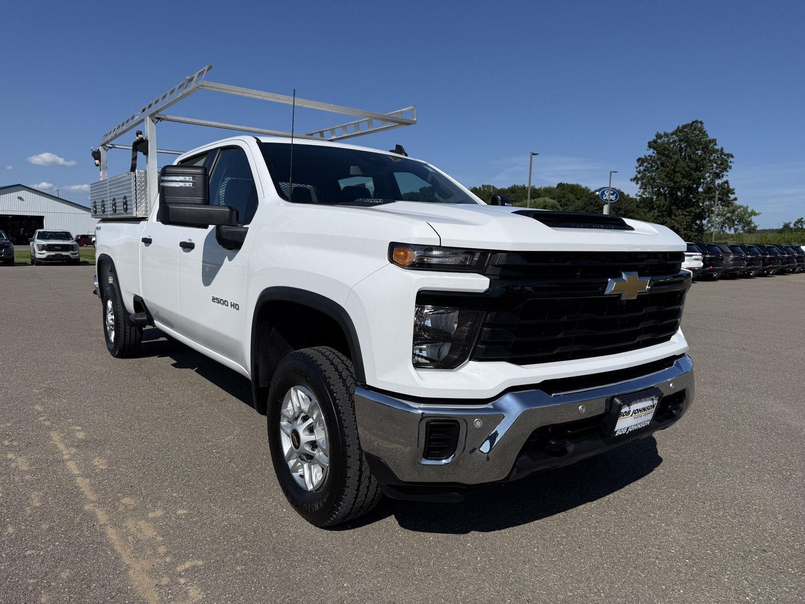 Summit White 2025 Chevrolet Silverado 2500HD Pickup Truck Four-Wheel Drive Automatic